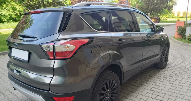 Ford Kuga cena 78800 przebieg: 151000, rok produkcji 2017 z Elbląg małe 379